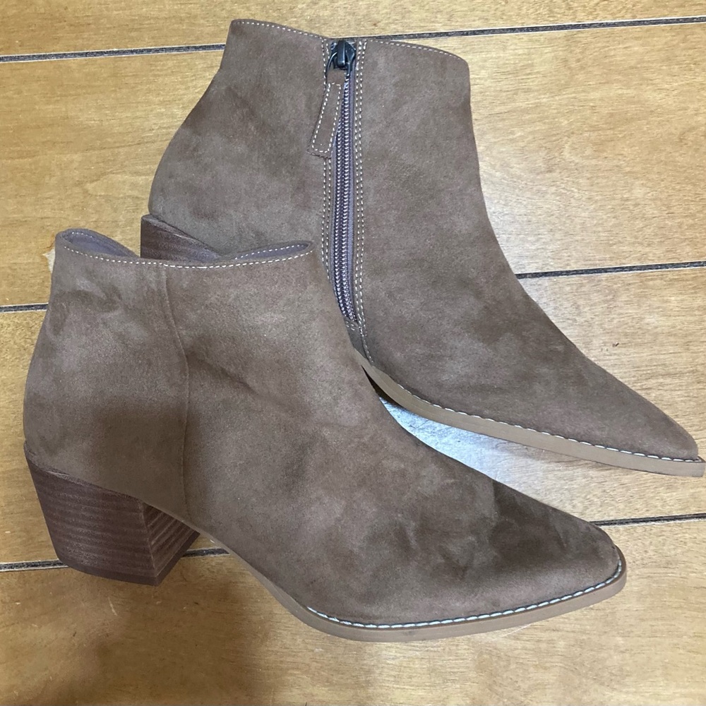 NWT Ladies Linea Paolo Nordstrom Size 9 Ankle Brown Boots - Picture 13 of 15